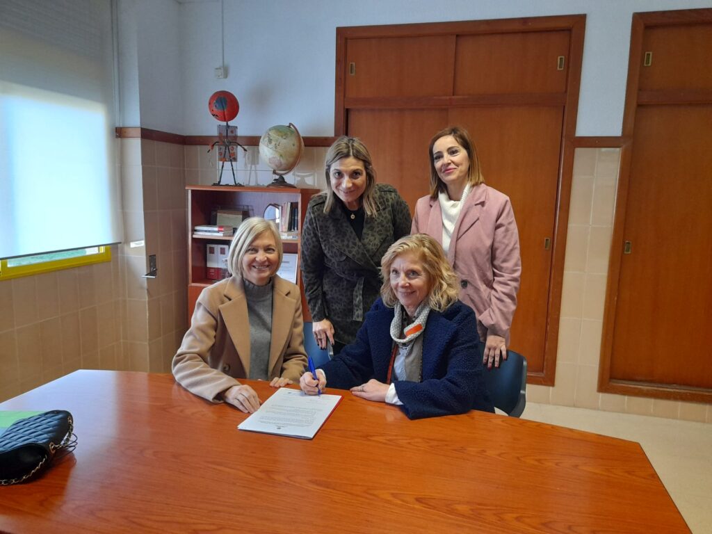 Rosa María Fernández, Francesca Pons y Vanessa Millet (Colegio Los Naranjos) 