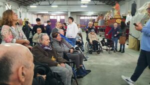 Participantes de todos los programas de Cáritas Gandía tuvieron la oportunidad de disfrutar de una visita muy especial al Museo de la Semana Santa de nuestra ciudad. Esta experiencia fue una oportunidad única para conocer de cerca la riqueza cultural, histórica y religiosa de una de las tradiciones más emblemáticas de Gandía.