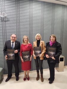 Cáritas Interparroquial de Gandía asistió a la presentación de la revista Passio 2025 de la Junta Mayor de Hermandades de Semana Santa.