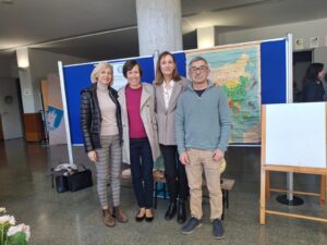 Cáritas Interparroquial de Gandía tuvo el privilegio de participar en el Simposio “Immigració i integració”, celebrado en la Casa de la Cultura de Tavernes de la Valldigna. Ha sido una jornada profundamente enriquecedora que se convirtió en un espacio de reflexión, escucha activa y diálogo sobre una realidad que atraviesa nuestro tiempo y nos interpela como sociedad.