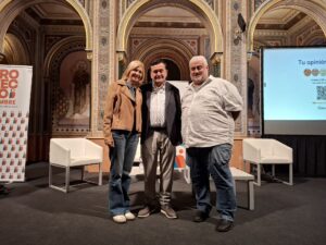 El jueves 30 de octubre, parte del equipo directivo de Cáritas Gandía participó en la jornada “Diversas miradas ante las adicciones”, celebrada en la Sala Alfons el Magnànim del Centre Cultural La Beneficència (Valencia), en el marco del 40.º aniversario de Proyecto Hombre Valencia.