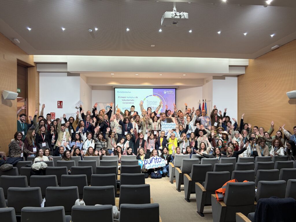 Cáritas Gandía presentó el proyecto del Huerto El Maná en el Punto de Voluntariado en Valencia, ante empresas y fundaciones