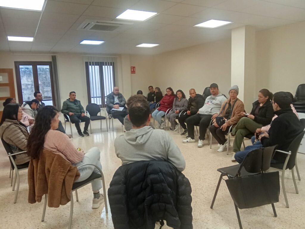 Cáritas Gandía pone en marcha el Taller de Bienvenida, un espacio grupal de acogida, orientación y acompañamiento dirigido a personas que han llegado recientemente a Gandía o que llevan poco tiempo residiendo en la ciudad.