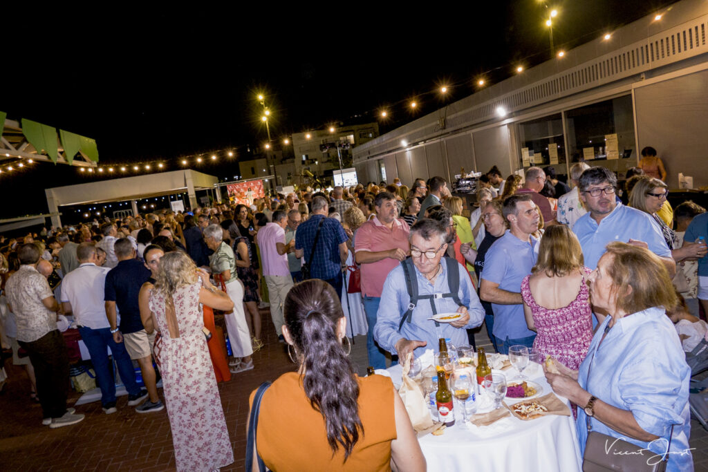 La VII Gala Gastronómica Solidaria de Cáritas Gandía destinará sus fondos al Programa de Viviendas. Gastronomía, solidaridad, música y muchas sorpresas.