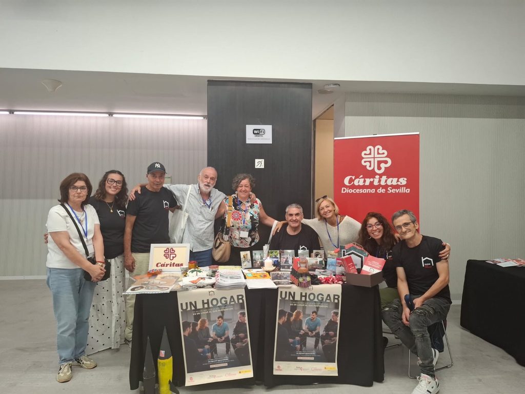 Cáritas Gandia participa en el Congreso Nacional de Personas sin Hogar en Sevilla.